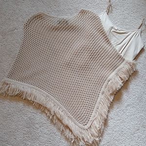 It's Our Time Junior Poncho. One Size. Color: Snow Cap. NWT